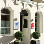 Western Premier Faubourg 88 Paris
